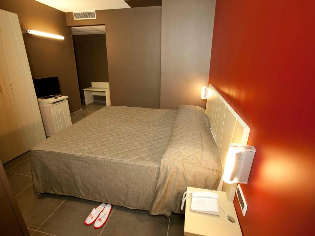 Rolling Hotel Casoria Zimmer foto